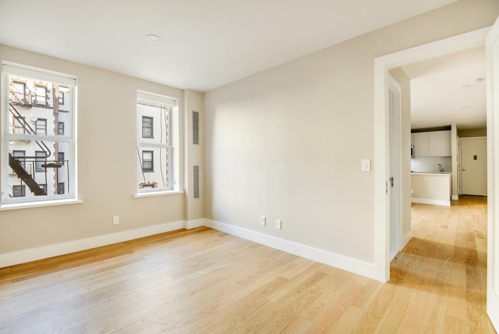 805 St. Marks Avenue - Photo 7 of 8