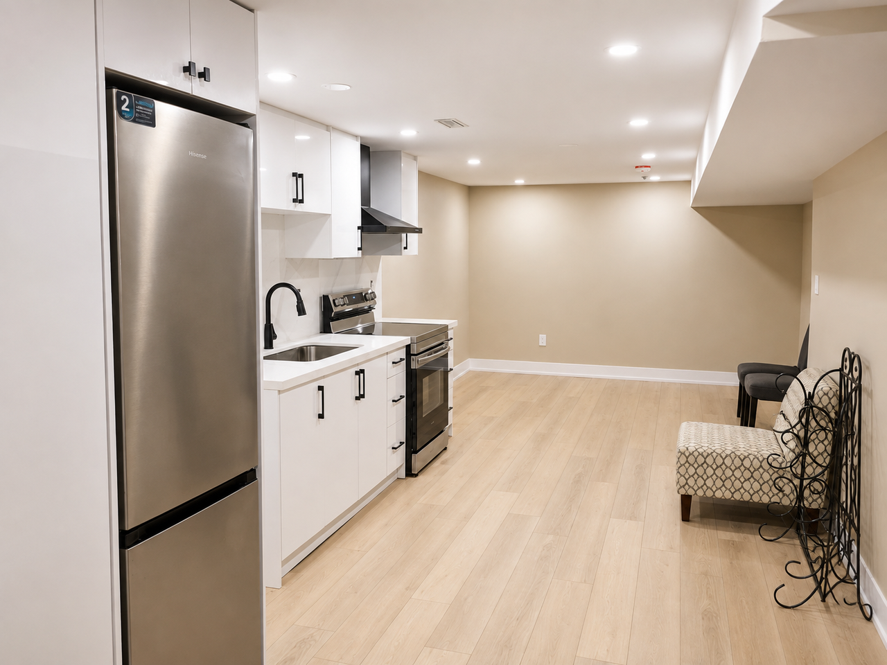 943 Chevrolet Street - Photo 2 of 8