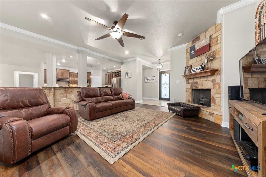 770 County Road 3371 - Photo 4 of 29