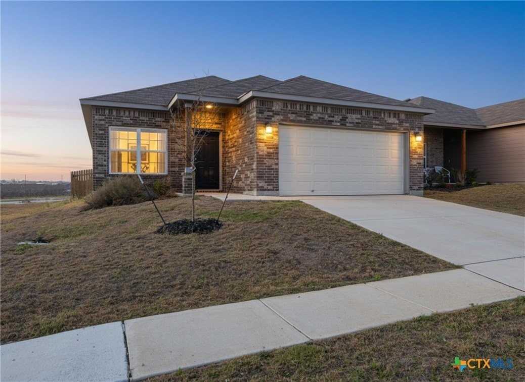 292 Legacy Cir - Photo 2 of 37