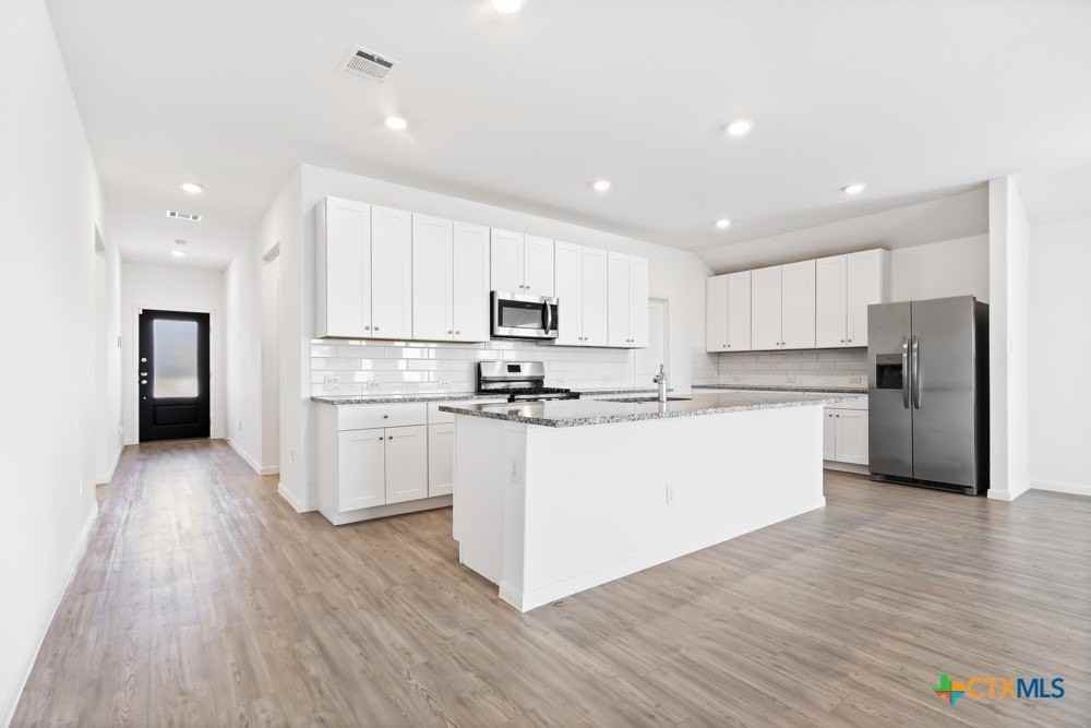 2460 Vesper Bnd - Photo 5 of 27