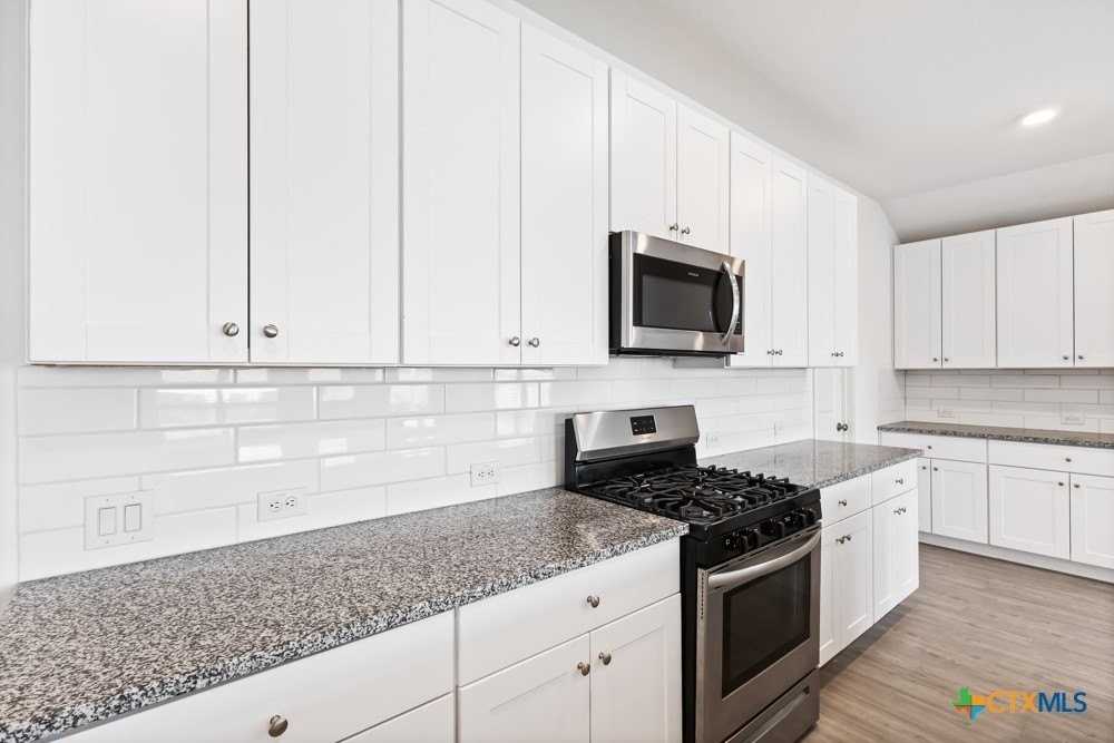2460 Vesper Bnd - Photo 6 of 27