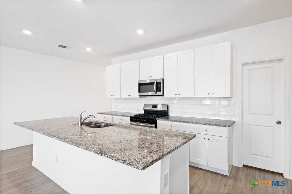 2460 Vesper Bnd - Photo 7 of 27