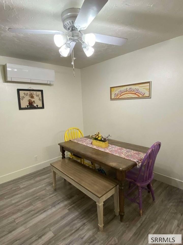 1065 Canal Ave - Photo 4 of 19