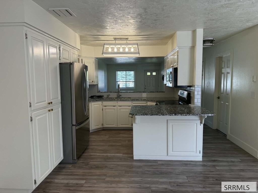 1065 Canal Ave - Photo 6 of 19