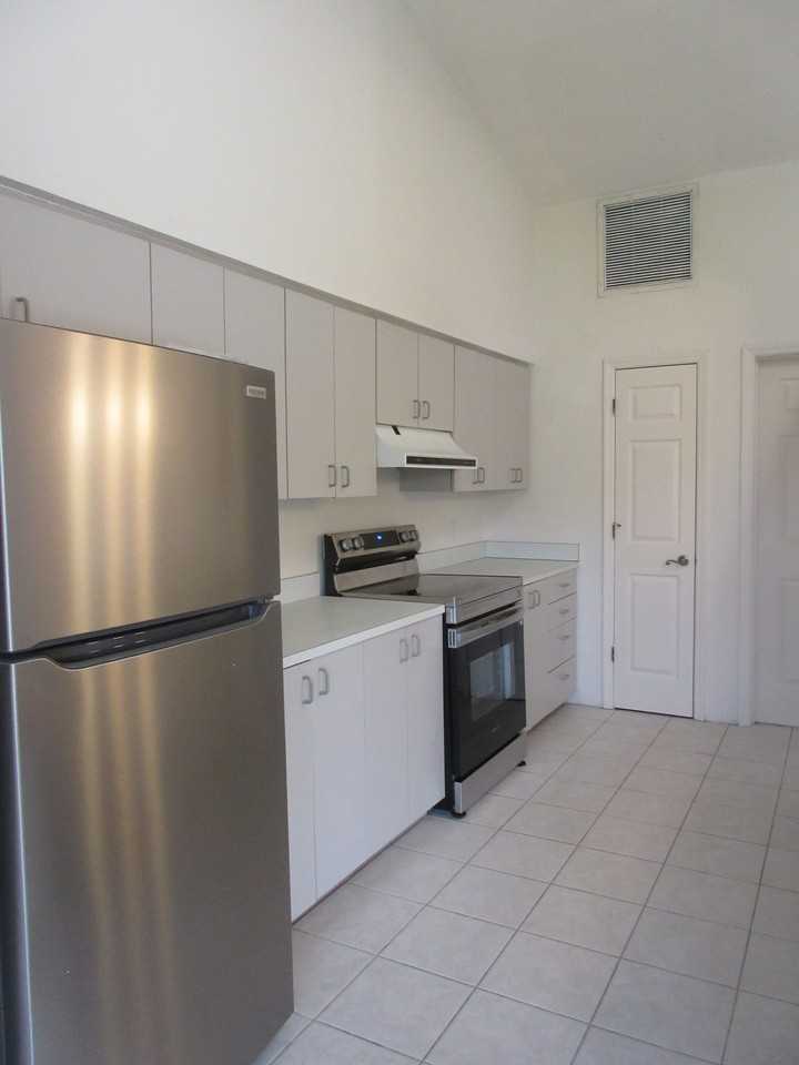 463 Gallegos St - Photo 7 of 19