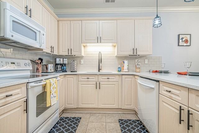 4869 Luster Leaf Cir - Photo 3 of 18