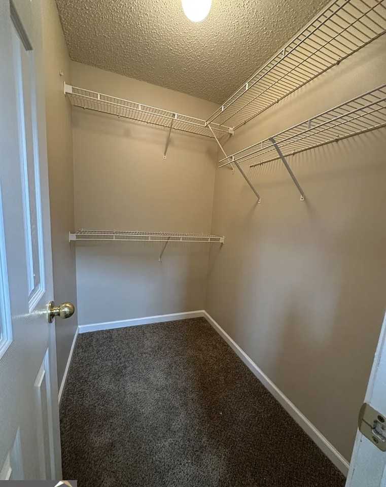 500 Jaclyn Cir #NA - Photo 7 of 16