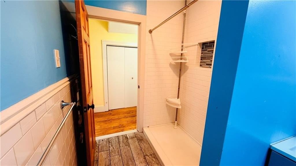 49 E St - Photo 4 of 9