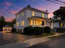 featured image of 10 Channing St