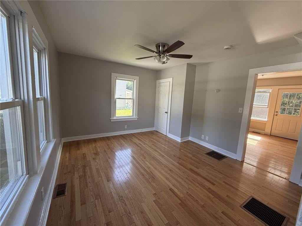 106 Bowling Ln - Photo 4 of 13
