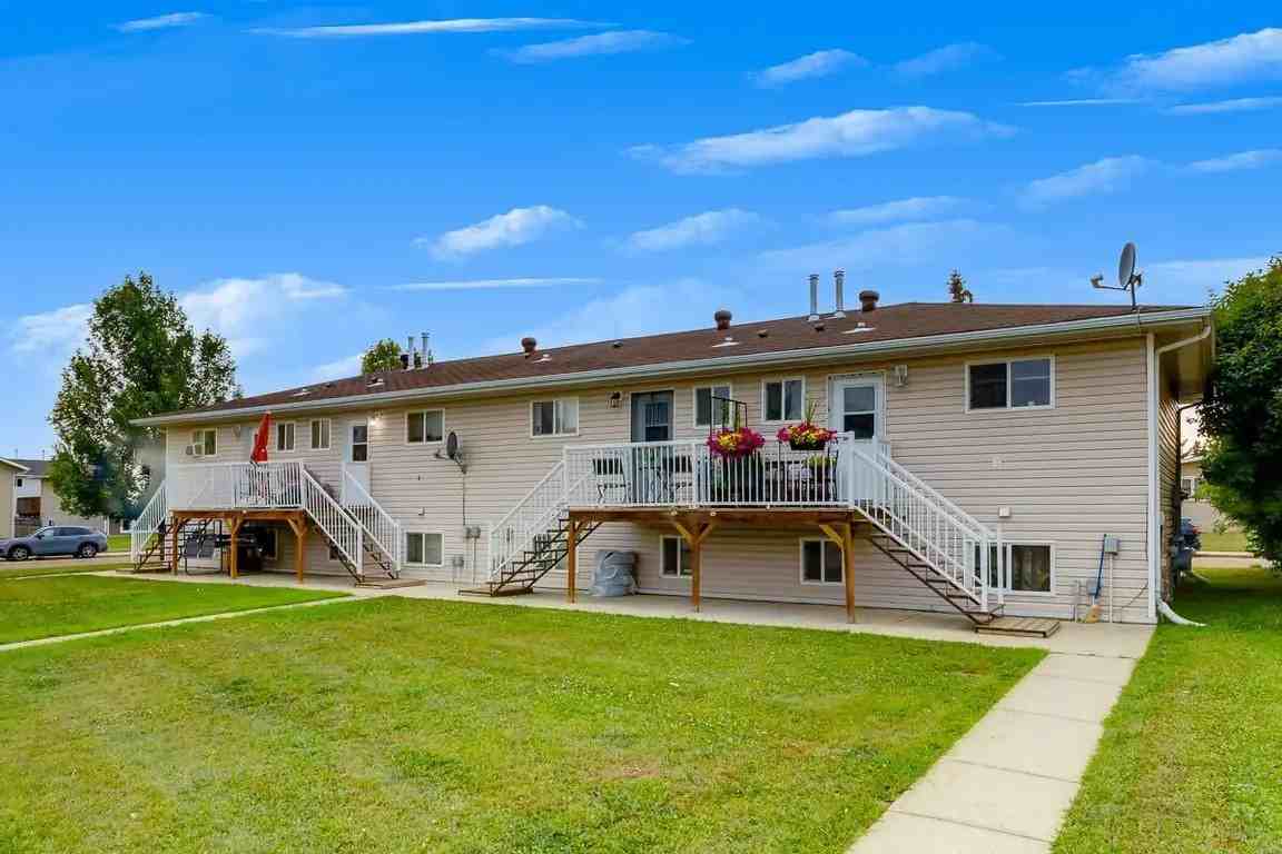 Eagle Manor - Photo 3 of 10