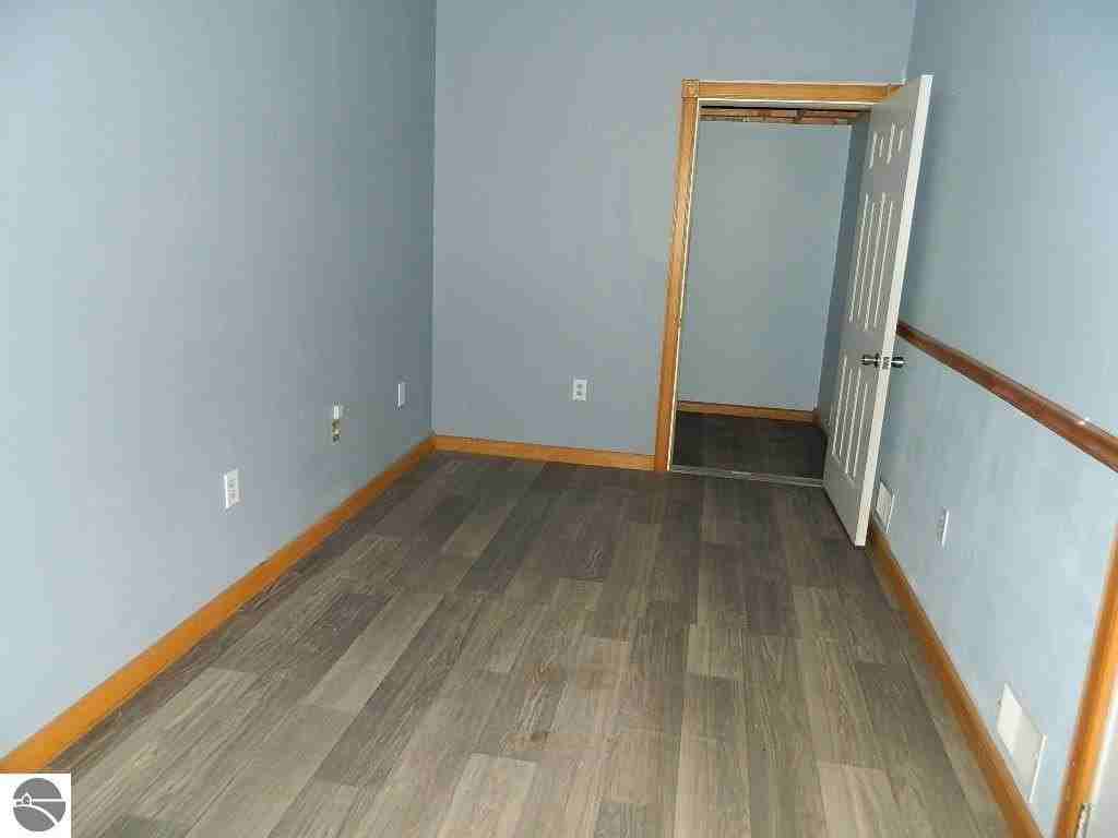 2057 Independence Dr - Photo 3 of 8