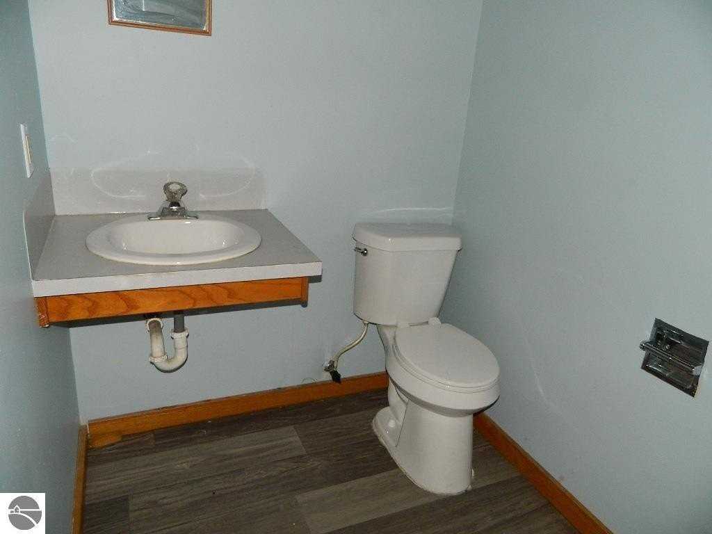 2057 Independence Dr - Photo 4 of 8