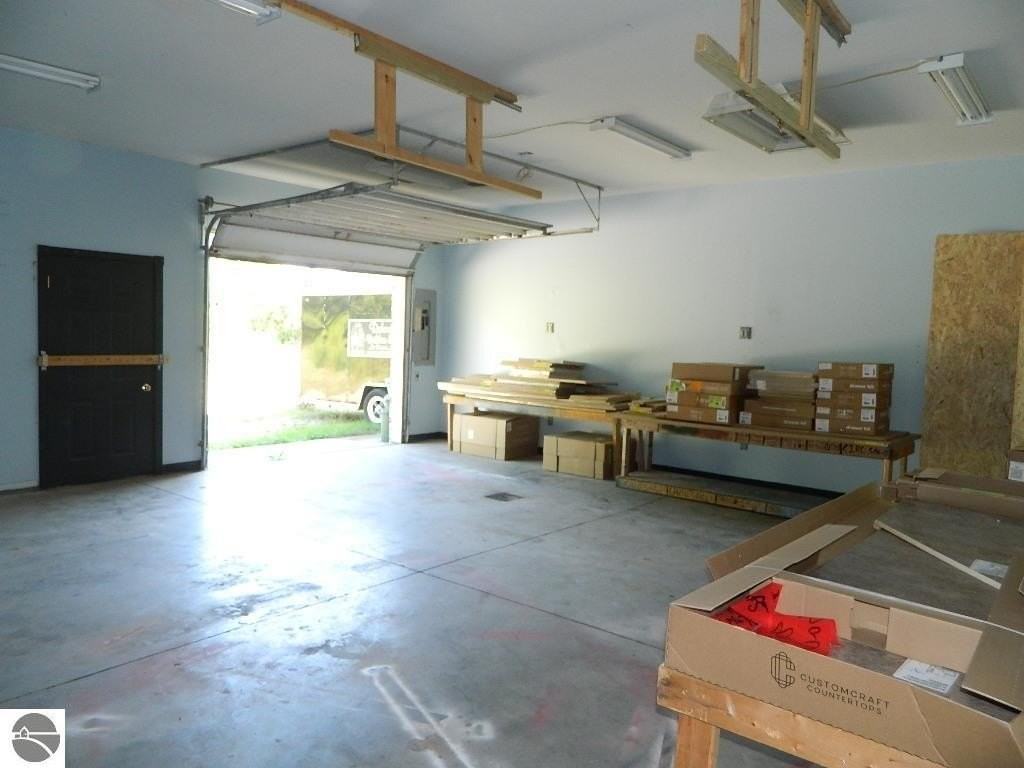 2057 Independence Dr - Photo 5 of 8