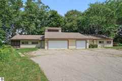 981 Meadowbrook Dr - Photo 1 of 1