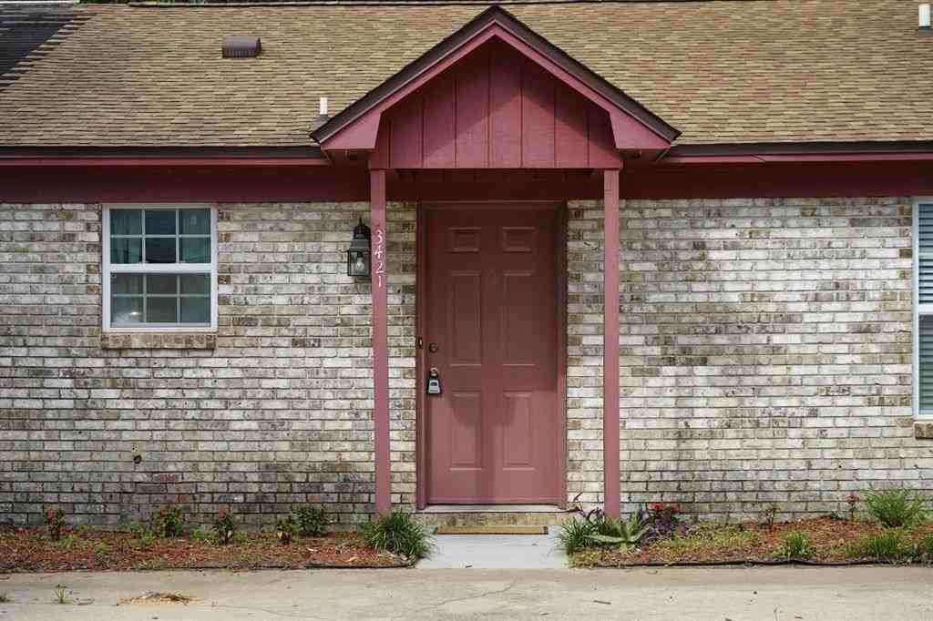 3421 N Carnation Ct - Photo 2 of 33