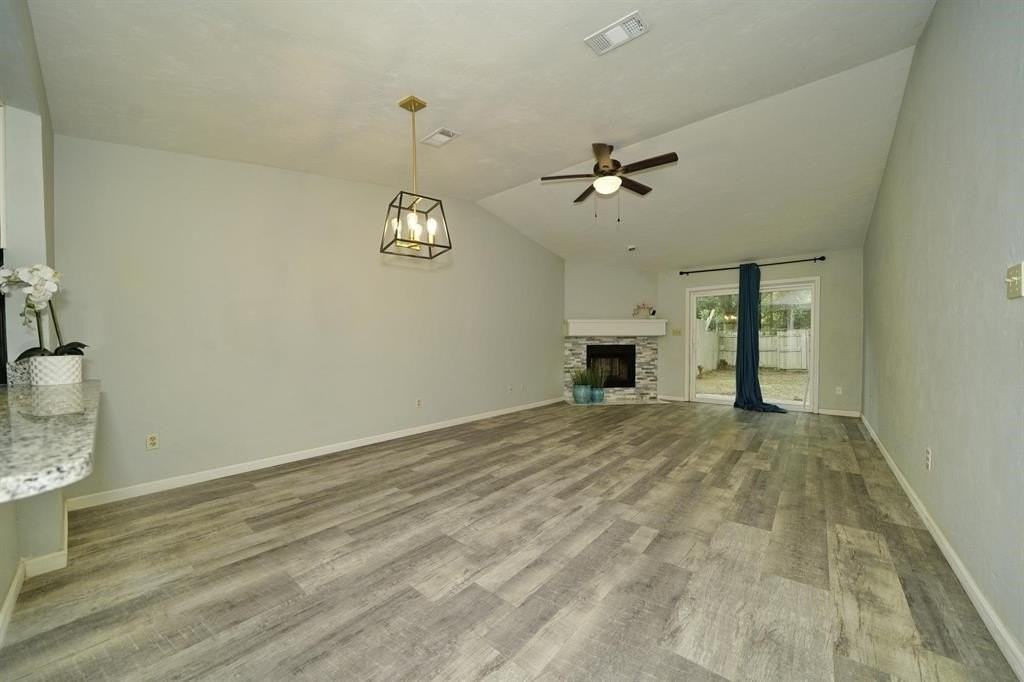 3421 N Carnation Ct - Photo 5 of 33