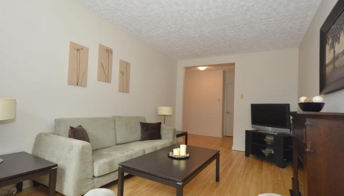 Lakefront Apartments - Photo 4 of 10