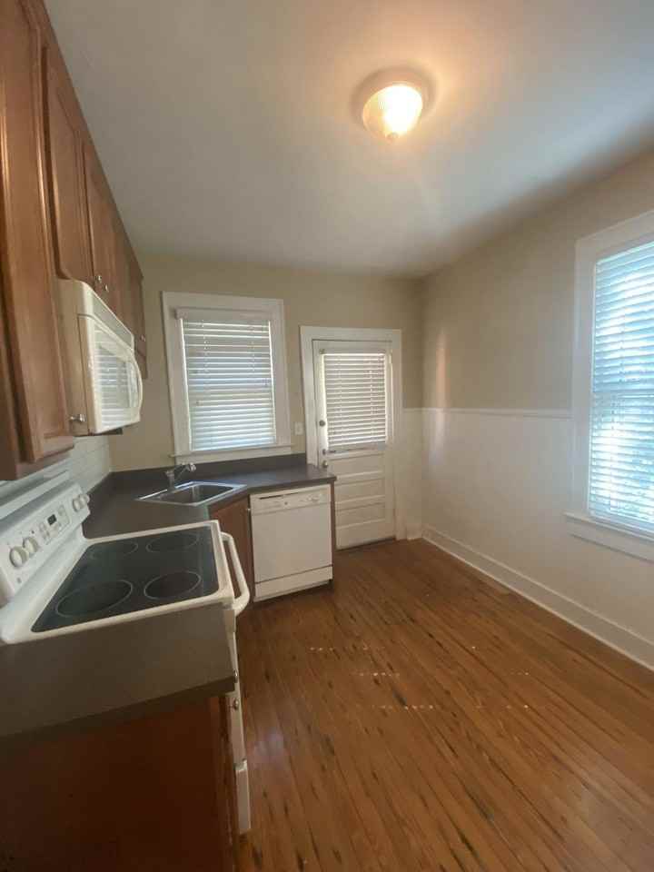 422 Mcdaniel St #A - Photo 2 of 19