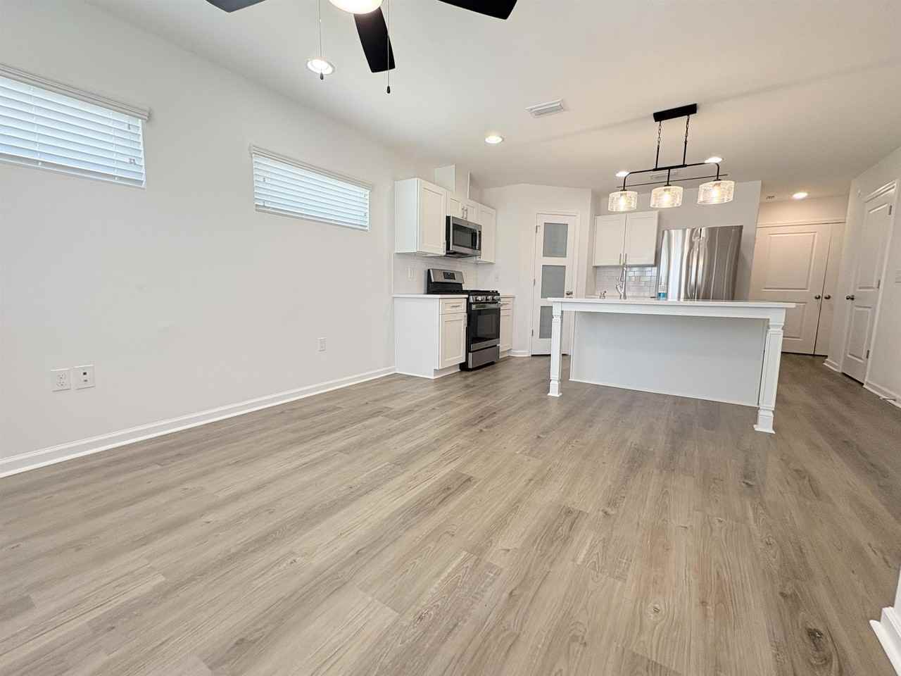 3611 Meadow Vista Ln - Photo 4 of 28