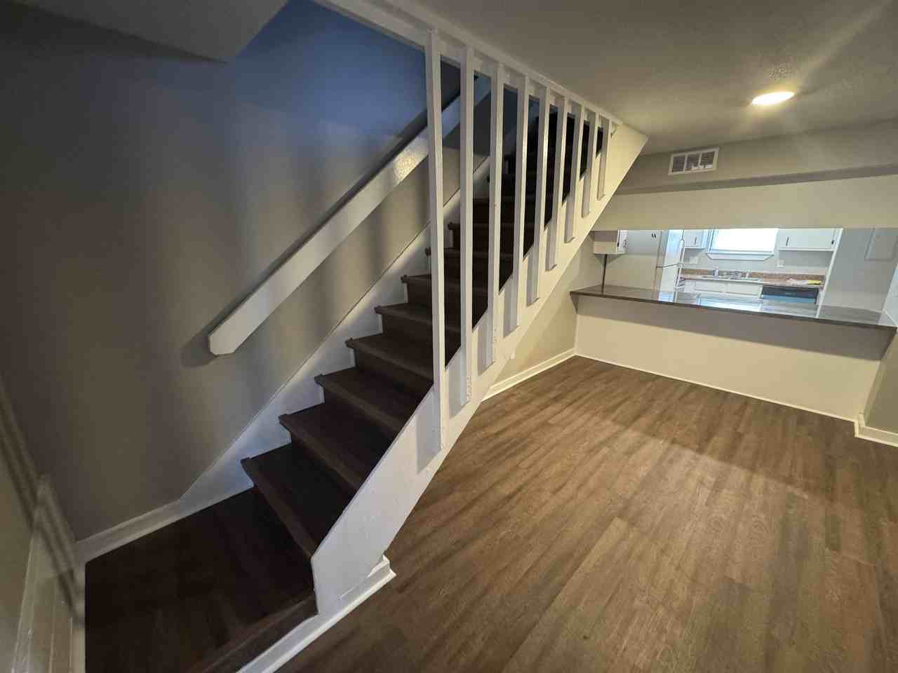 3280 Nekoma Ln #B - Photo 4 of 10