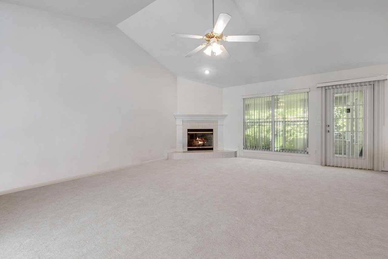 3528 Leighton Hall Ct - Photo 4 of 25