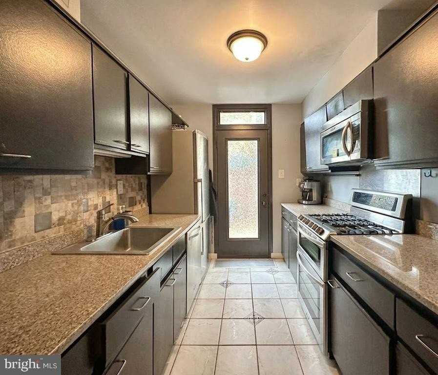 292 M St Sw #292 - Photo 7 of 22