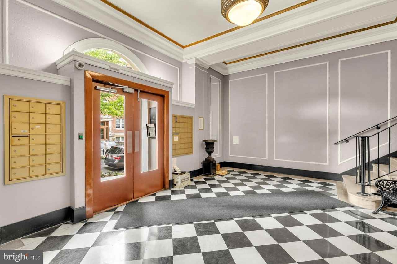 1615 Kenyon St Nw #20 - Photo 4 of 11