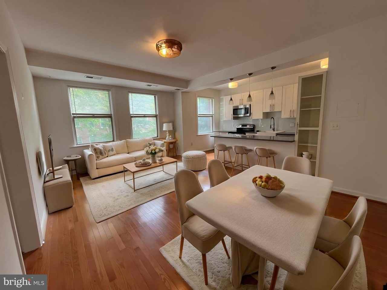 1615 Kenyon St Nw #20 - Photo 5 of 11