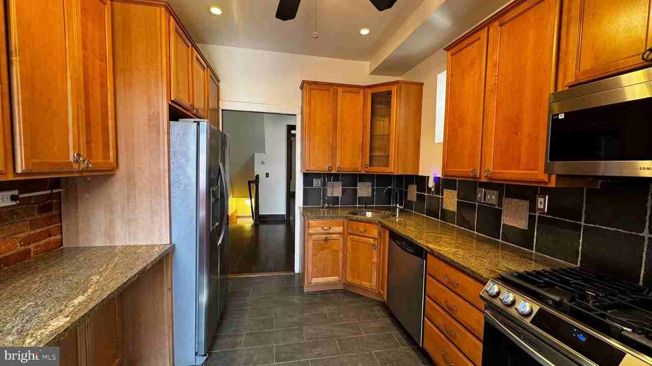 18 16th St Ne - Photo 2 of 49