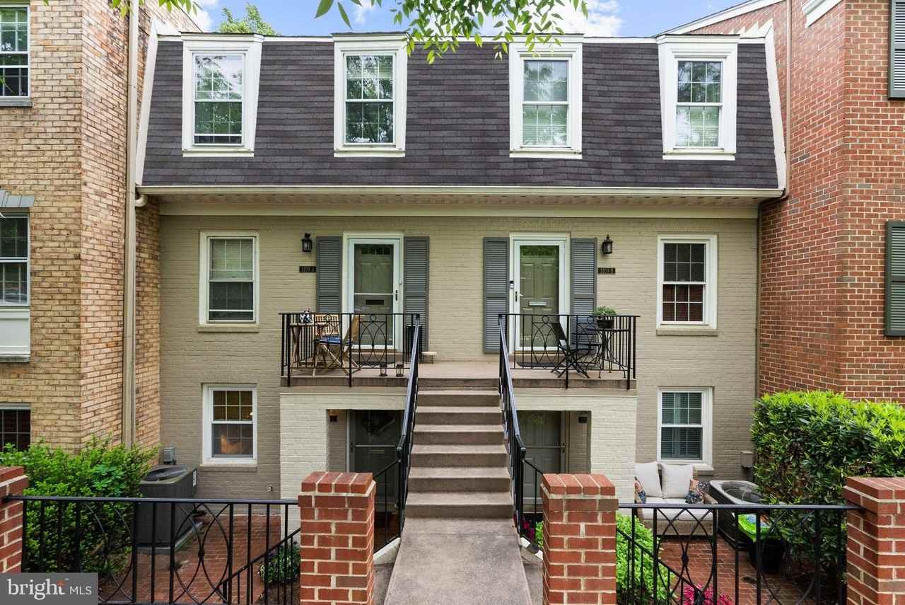 3209 Sutton Pl Nw #C - Photo 2 of 40