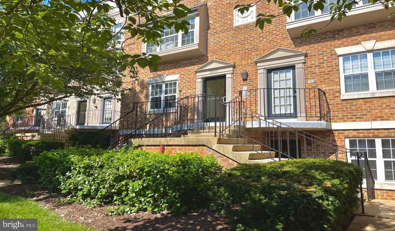 3401 38th St Nw - Photo 4 of 21