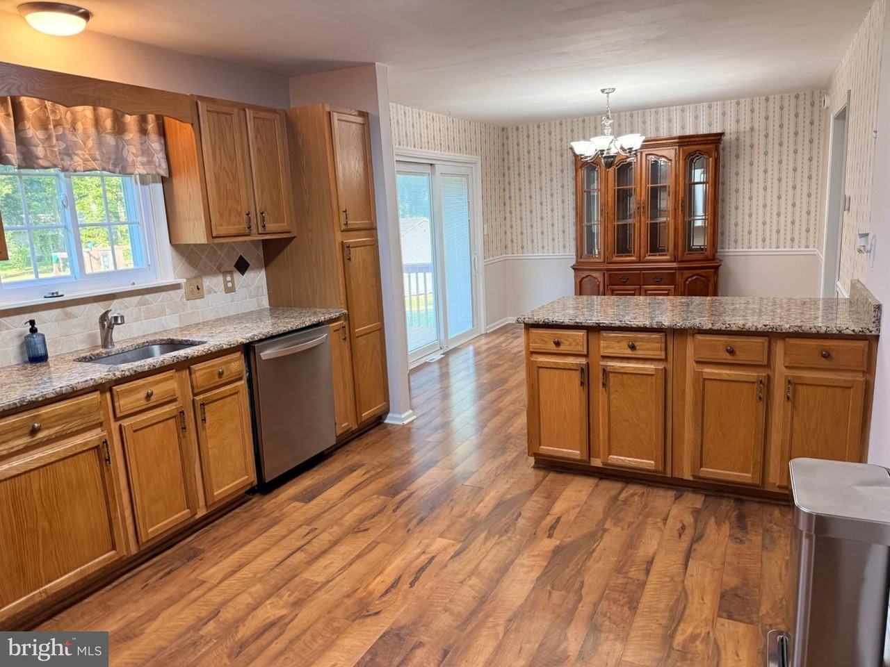 80 Merion Rd - Photo 4 of 38