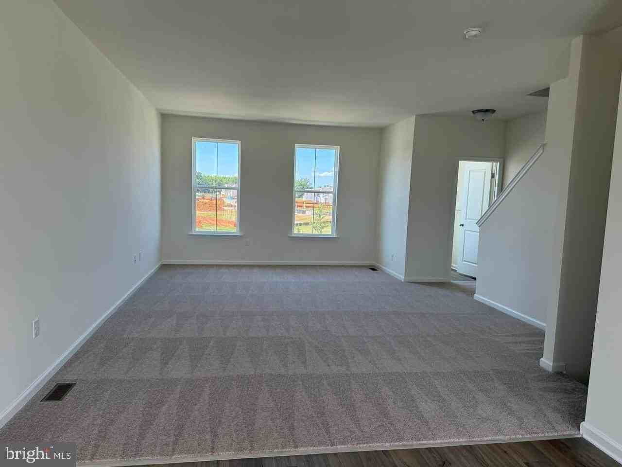 738 Rosler Way - Photo 5 of 17