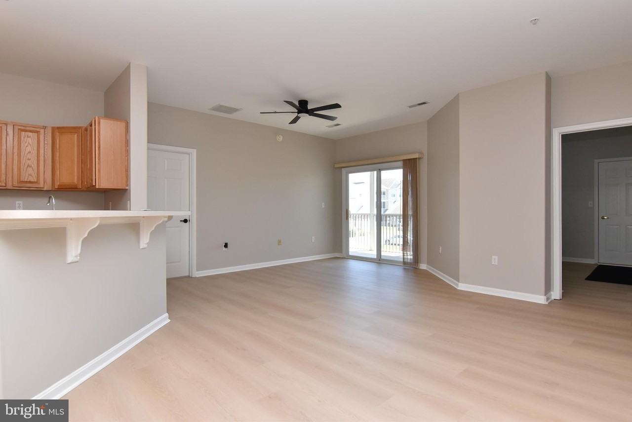 3802 N Sagamore Dr - Photo 2 of 23