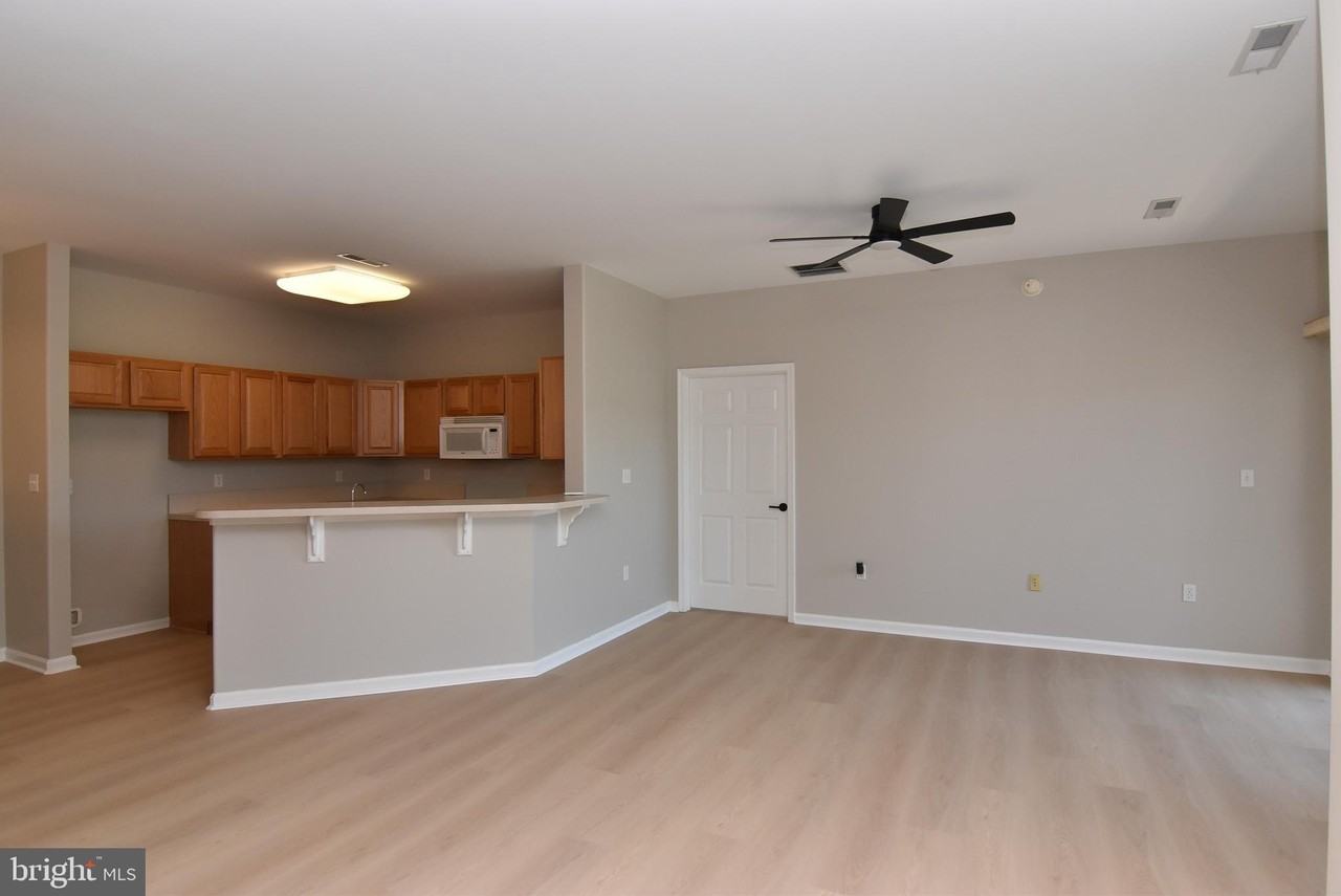 3802 N Sagamore Dr - Photo 3 of 23