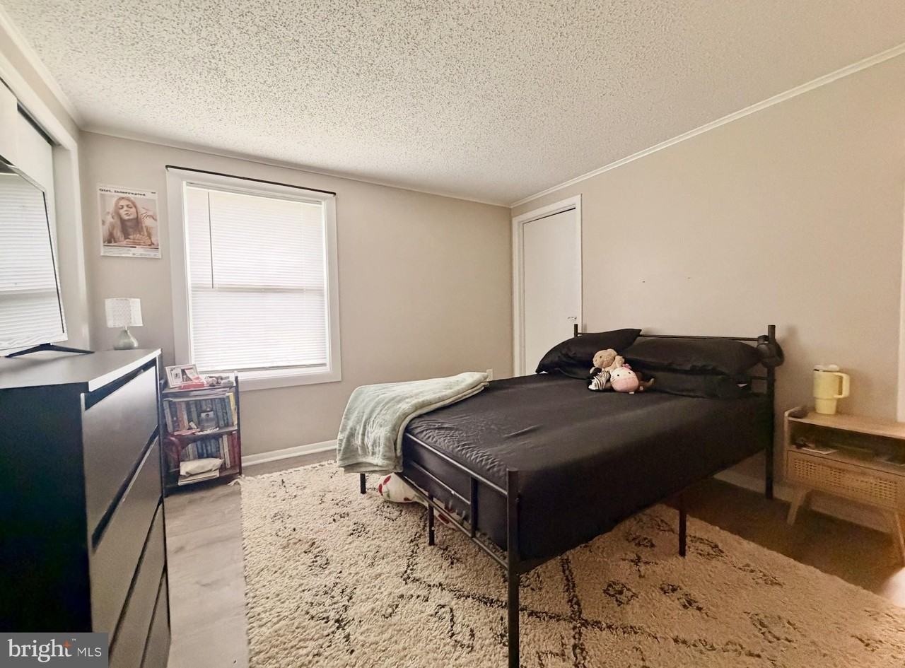 45 Bryan Dr - Photo 6 of 12