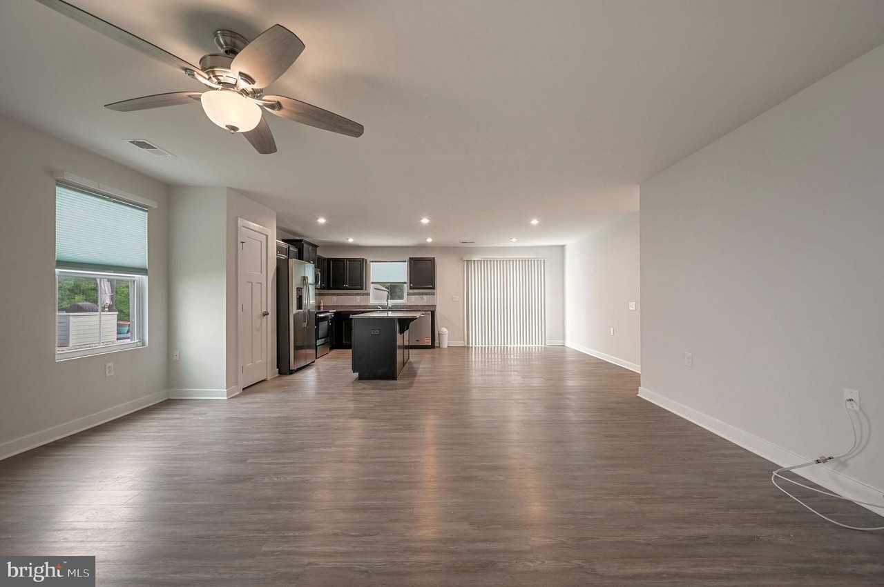 18304 Patchwork Dr - Photo 3 of 20