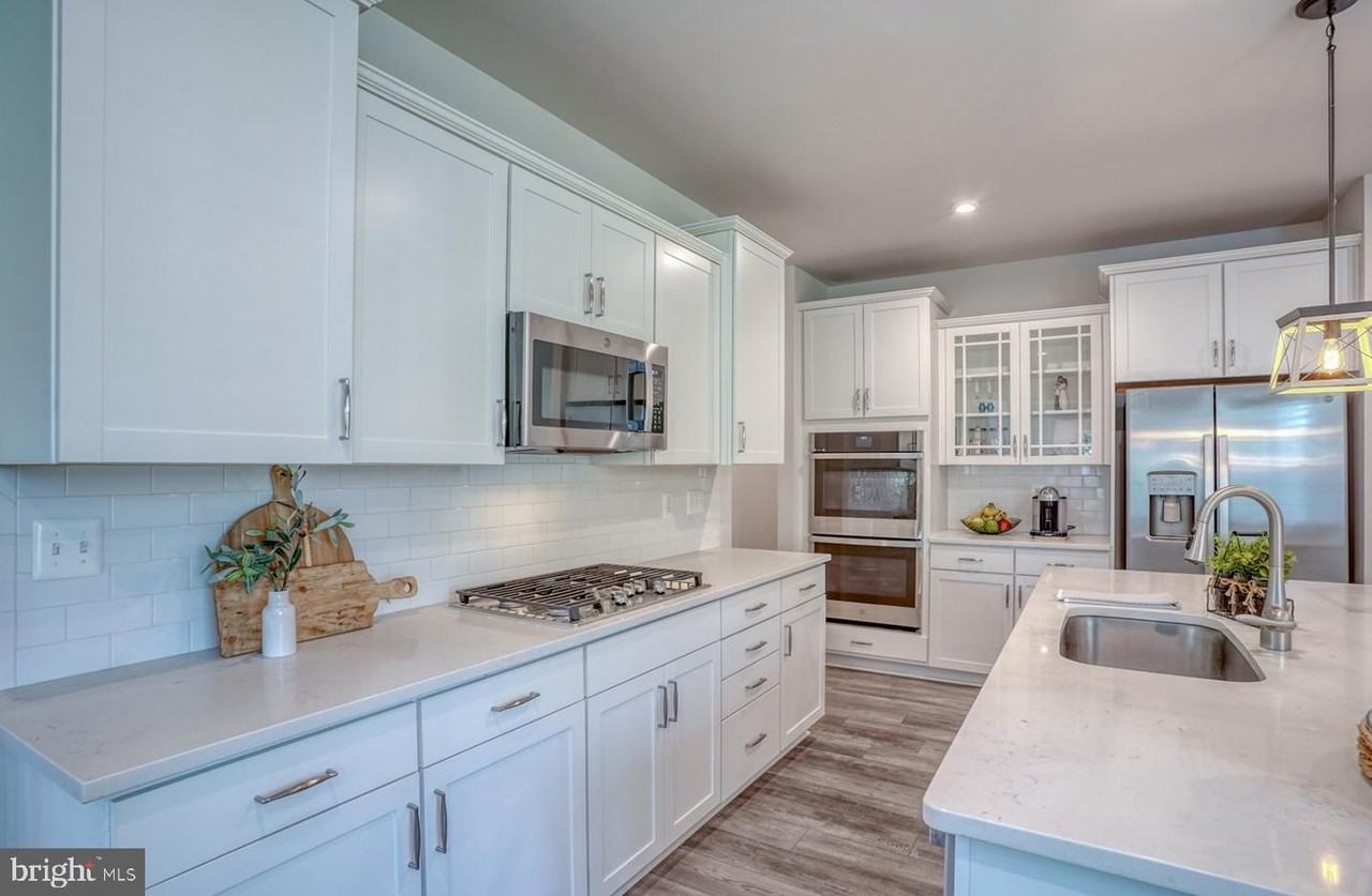 33163 Oyster Cove Dr #21 - Photo 2 of 22