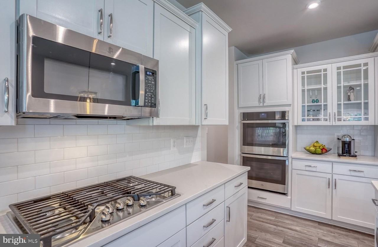 33163 Oyster Cove Dr #21 - Photo 3 of 22