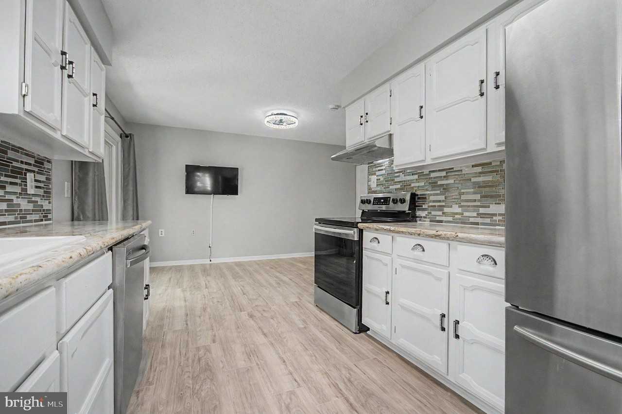 2615 Point Lookout Cv - Photo 4 of 34