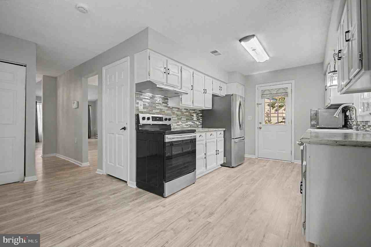 2615 Point Lookout Cv - Photo 6 of 34