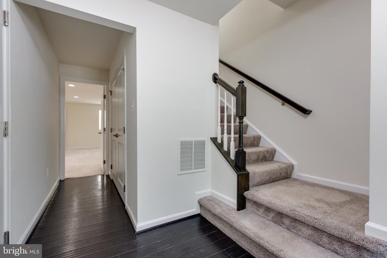 2623 Richmond Way - Photo 6 of 47