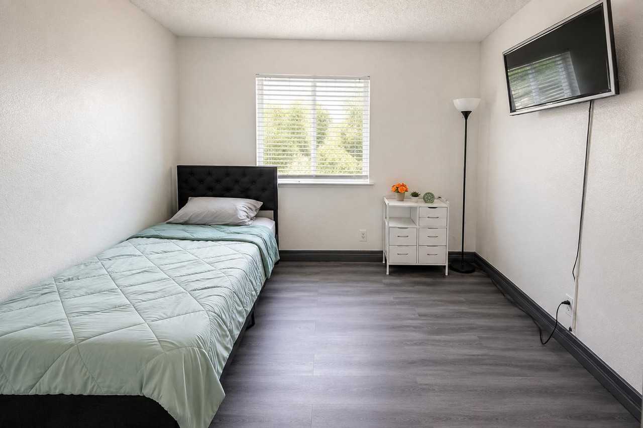 Lyra Ln - Photo 7 of 11