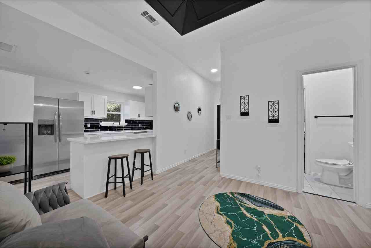 Pepper Tree Cir - Photo 4 of 21