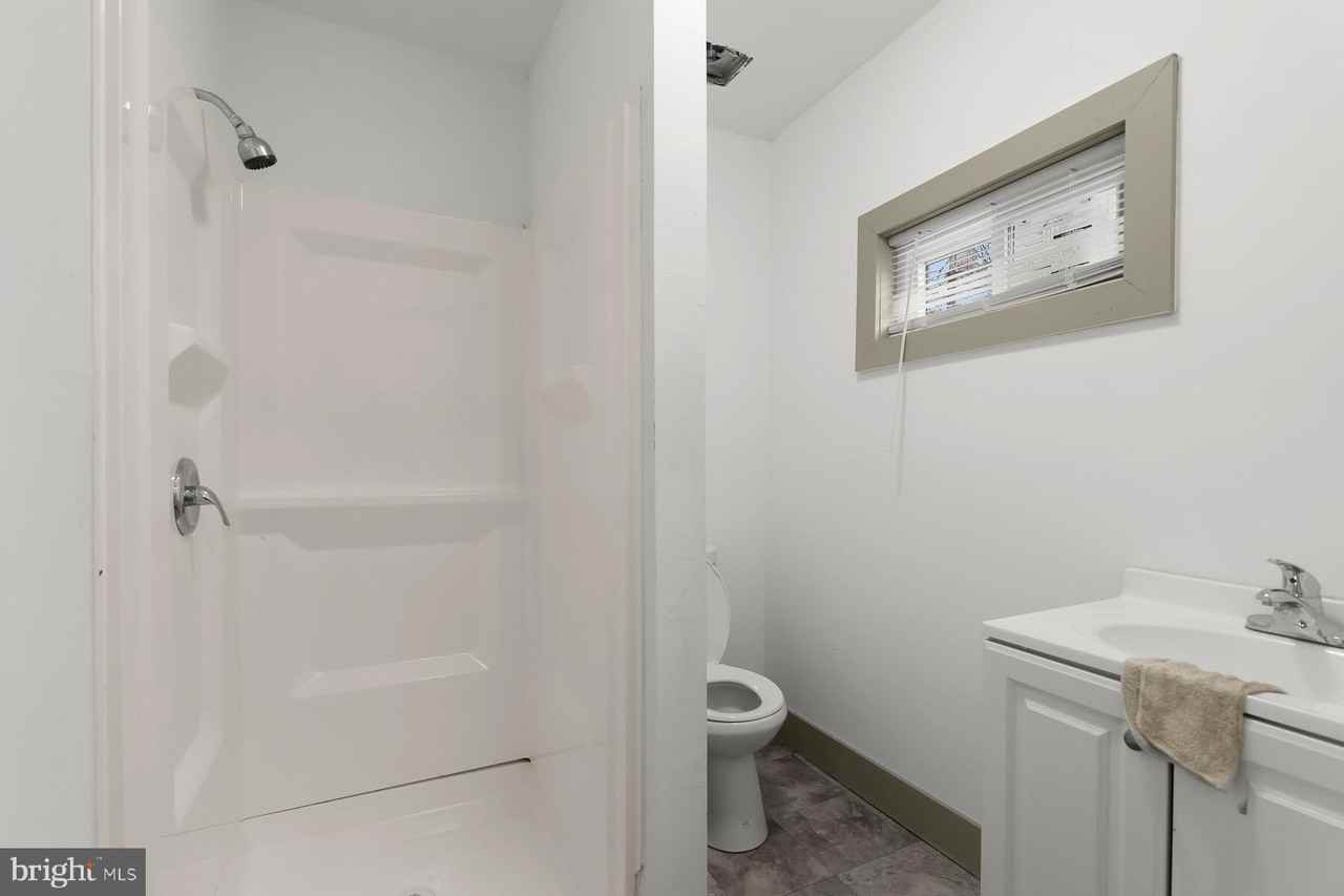 2838 W Lanvale St - Photo 4 of 24