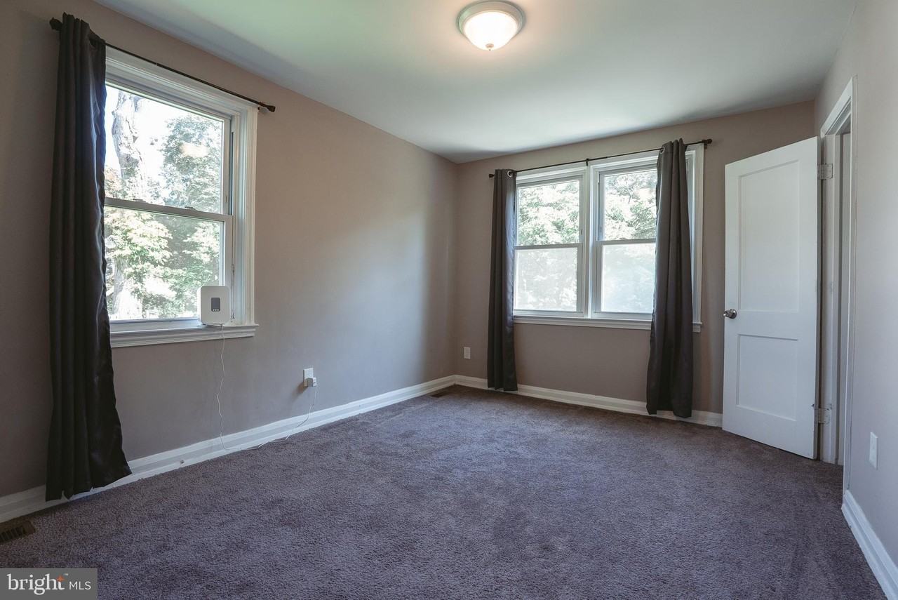 701 Saint Dunstans Rd - Photo 6 of 13
