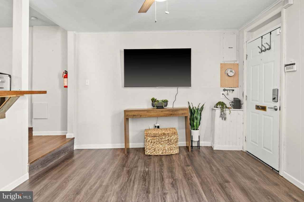 308 S Castle St - Photo 6 of 27