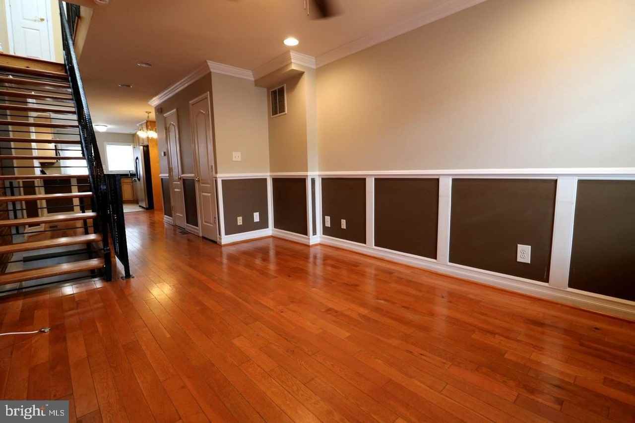 1605 Marshall St - Photo 4 of 26